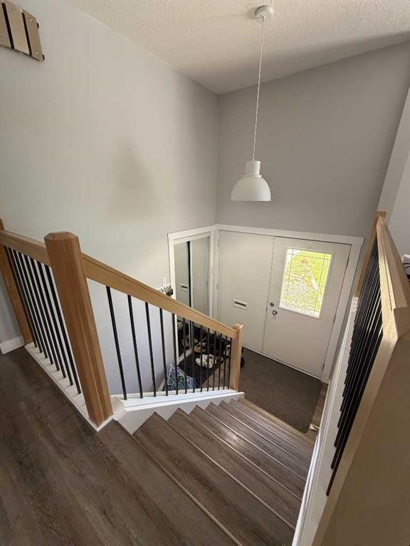 73 Mcgill Boulevard West, Lethbridge, AB - Indoor Photo Showing Other Room