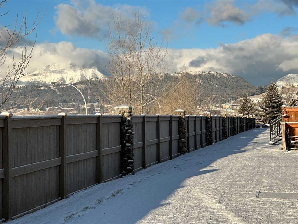 21 Ironstone Drive, Coleman, AB - Outdoor