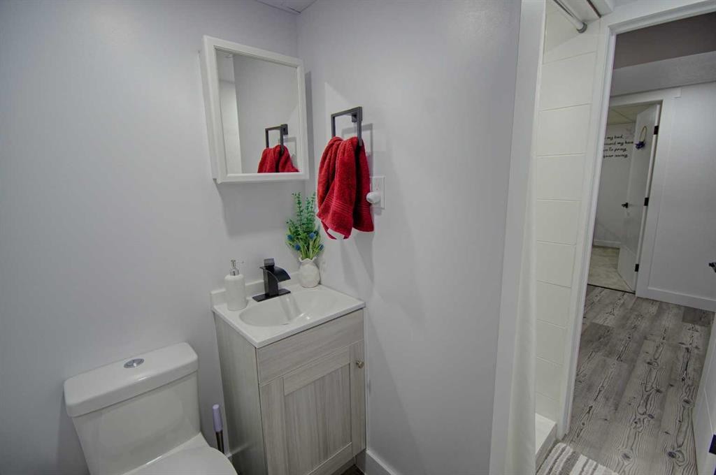 1804 22 Avenue, Coaldale, AB - Indoor Photo Showing Bathroom