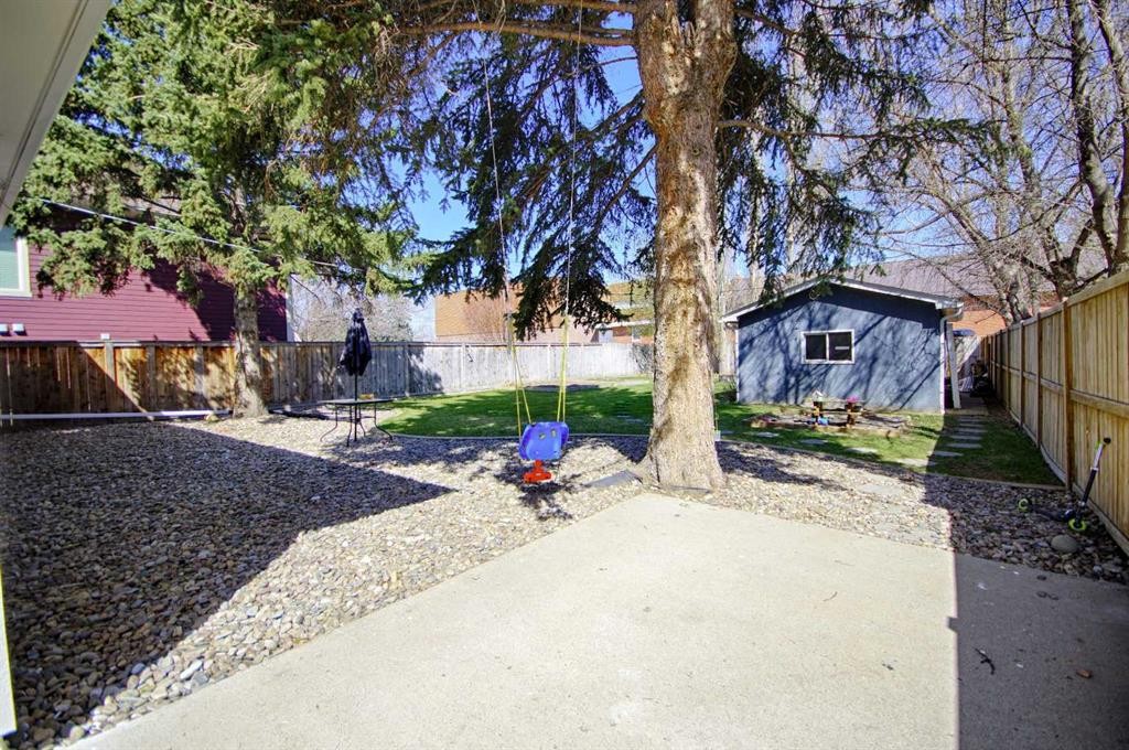 1804 22 Avenue, Coaldale, AB - Outdoor