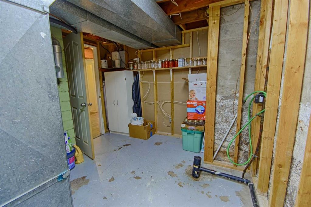 4925 53 Avenue, Taber, AB - Indoor Photo Showing Basement