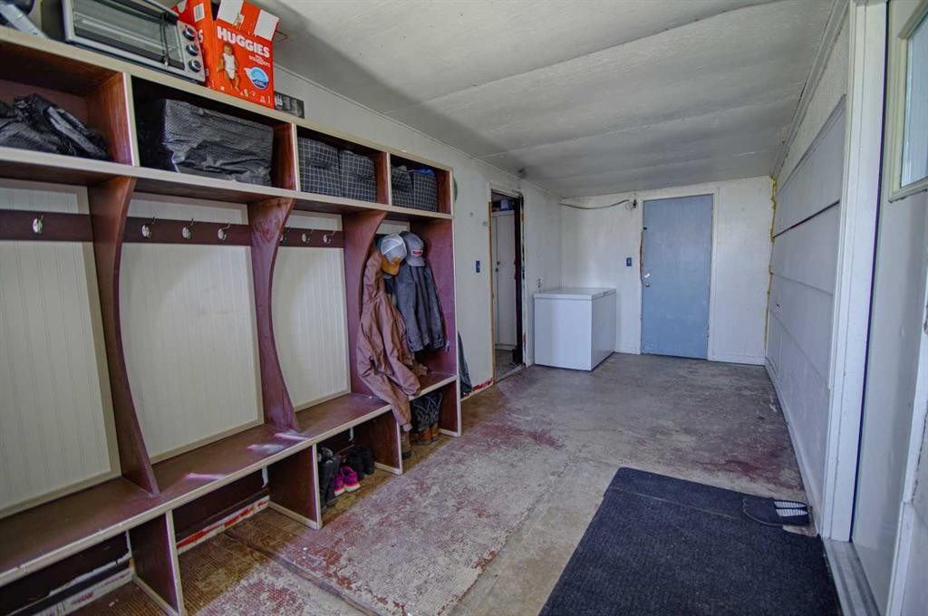 4925 53 Avenue, Taber, AB - Indoor Photo Showing Other Room
