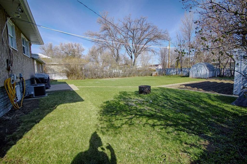 4925 53 Avenue, Taber, AB - Outdoor