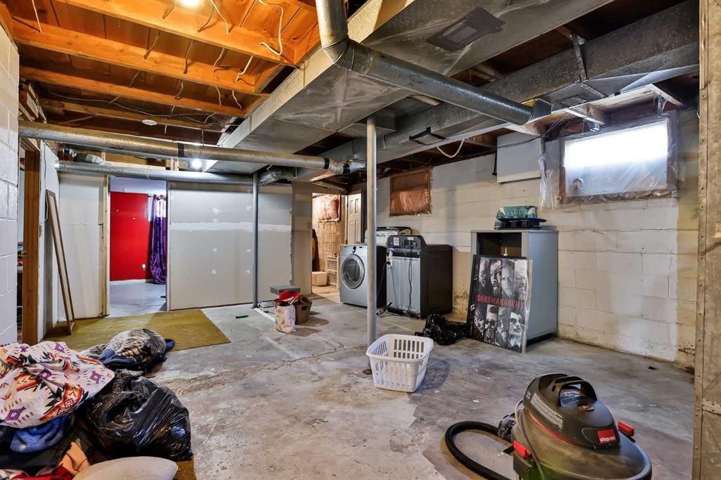 209 3 Avenue, Warner, AB - Indoor Photo Showing Basement