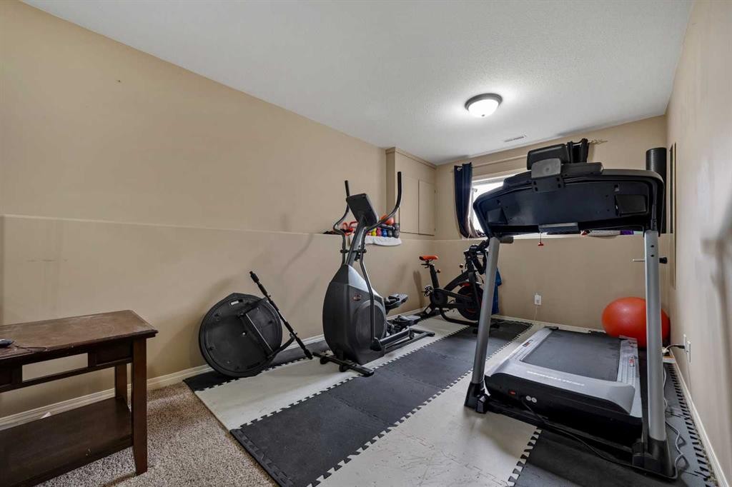 5046 41 Street, Taber, AB
