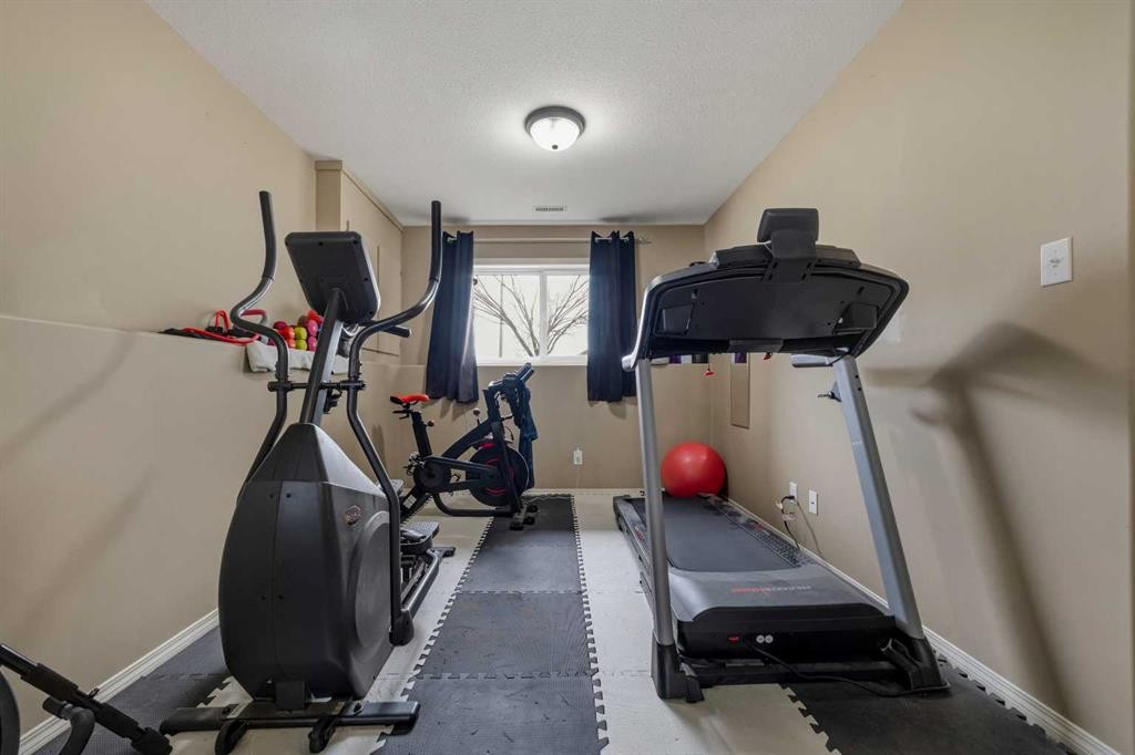 5046 41 Street, Taber, AB