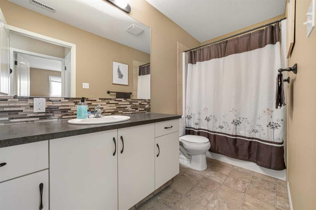 5046 41 Street, Taber, AB