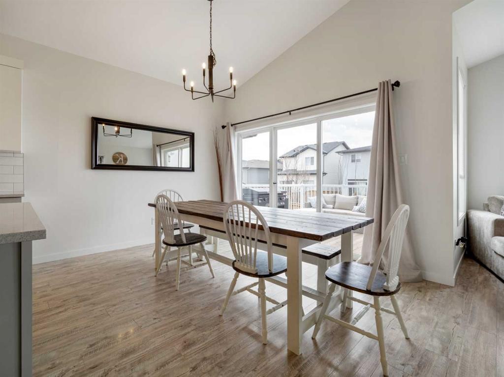 1373 Pacific Circle West, Lethbridge, AB - Indoor Photo Showing Dining Room