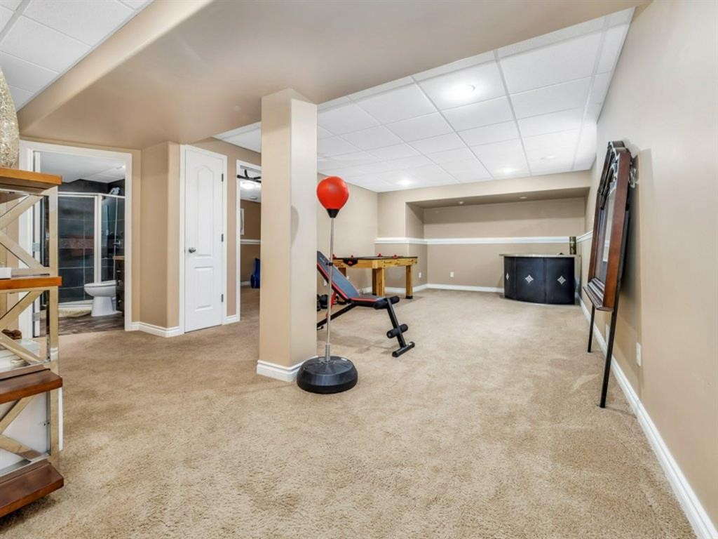 689 Blackfoot Terrace West, Lethbridge, AB - Indoor