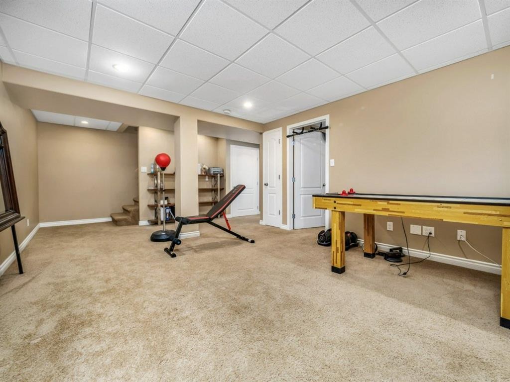 689 Blackfoot Terrace West, Lethbridge, AB - Indoor Photo Showing Other Room