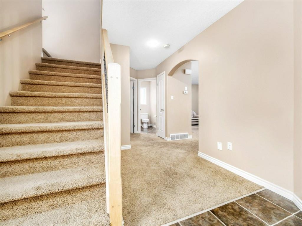 689 Blackfoot Terrace West, Lethbridge, AB - Indoor Photo Showing Other Room