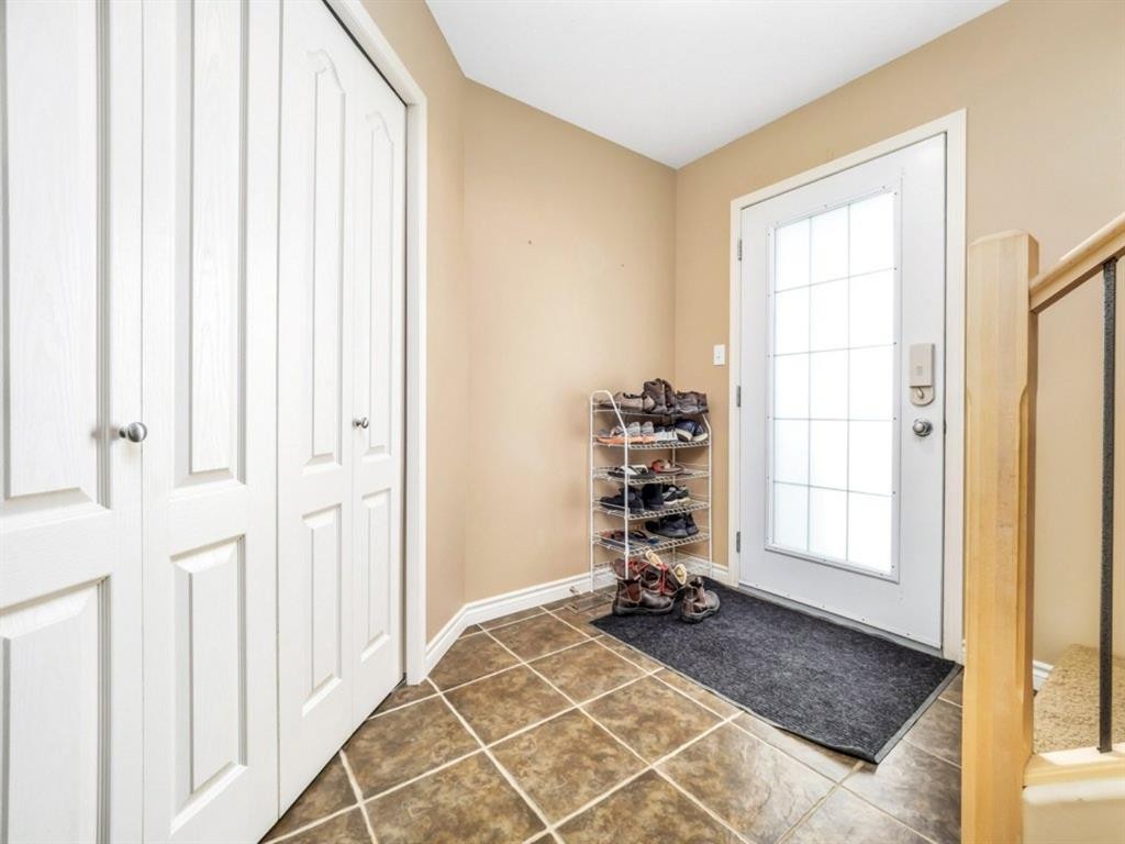 689 Blackfoot Terrace West, Lethbridge, AB - Indoor Photo Showing Other Room