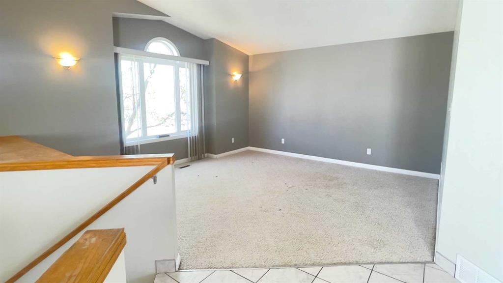 34 Blackfoot Road West, Lethbridge, AB - Indoor Photo Showing Other Room