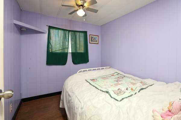 22720, 22718 8 Avenue, Hillcrest, AB - Indoor Photo Showing Bedroom