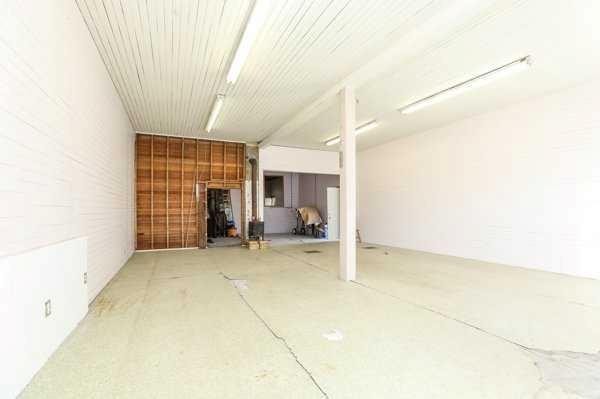 22720, 22718 8 Avenue, Hillcrest, AB - Indoor Photo Showing Other Room