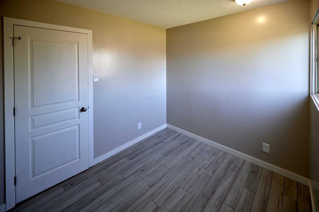 2501 13 Avenue North, Lethbridge, AB - Indoor Photo Showing Other Room