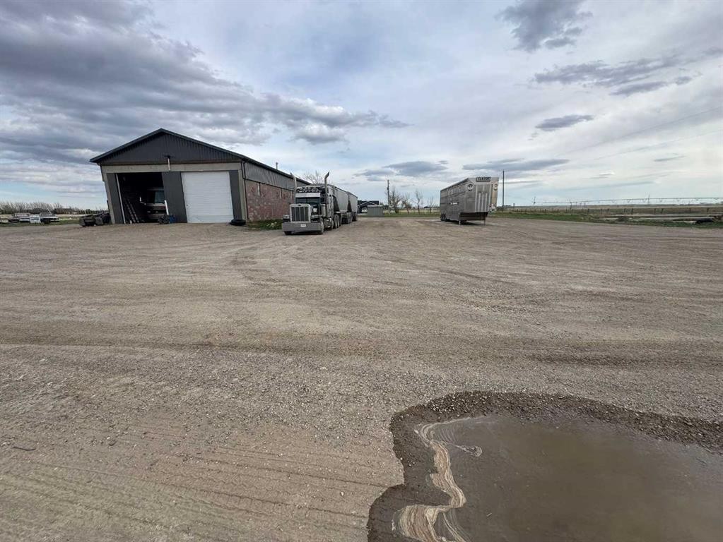 62011 21-0 Range, Rural Warner No. 5, County Of, AB