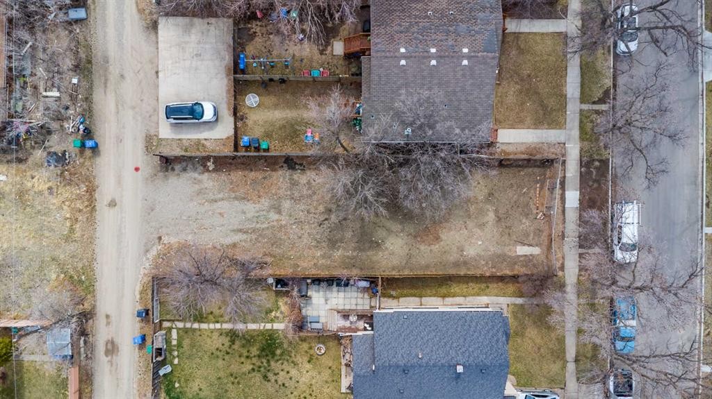 809 12 B Street North, Lethbridge, AB