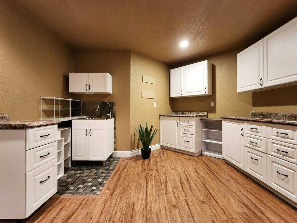 20 Deer Path Meadow, Fort Macleod, AB - Indoor Photo Showing Kitchen