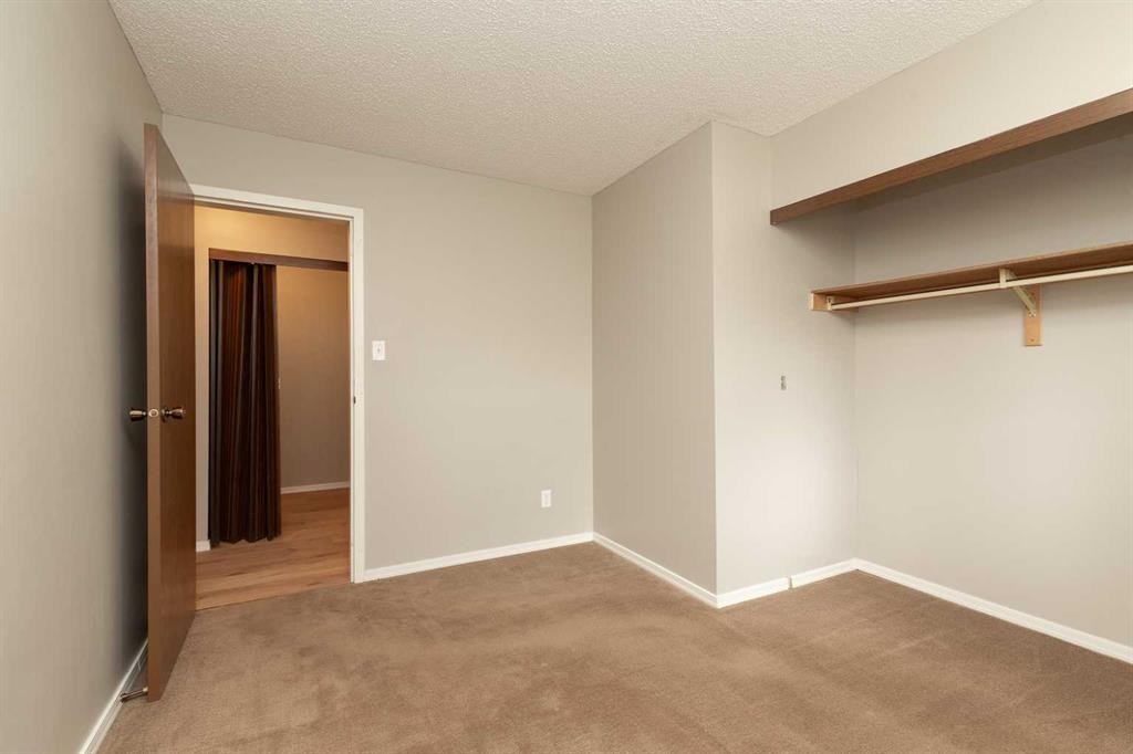 109-85 Foxbend Crescent North, Lethbridge, AB - Indoor Photo Showing Other Room
