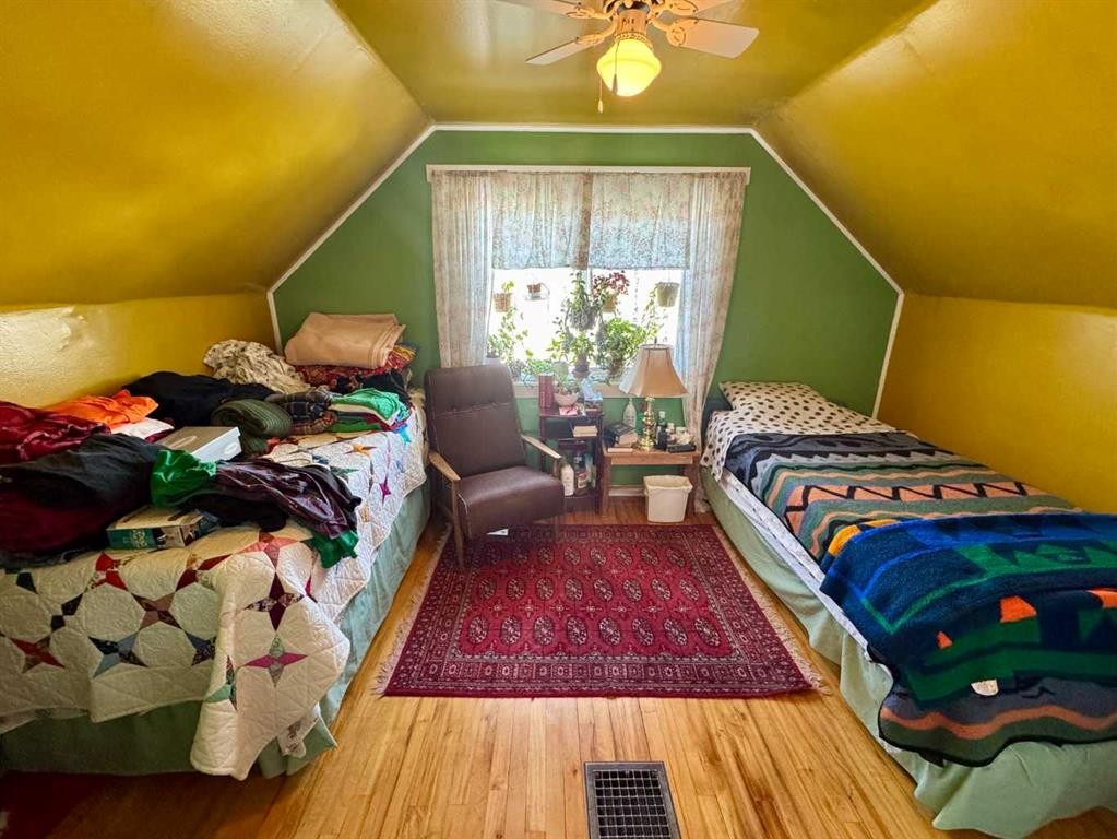 70078 Rr 253, Fort Macleod, AB - Indoor Photo Showing Bedroom