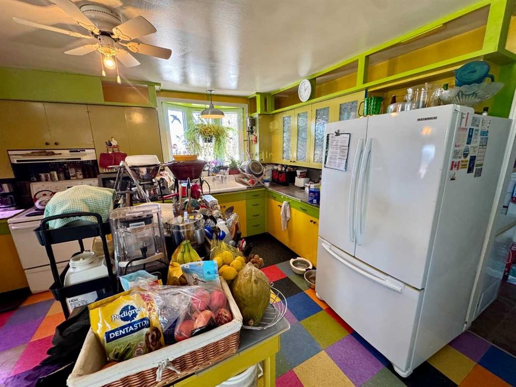 70078 Rr 253, Fort Macleod, AB - Indoor