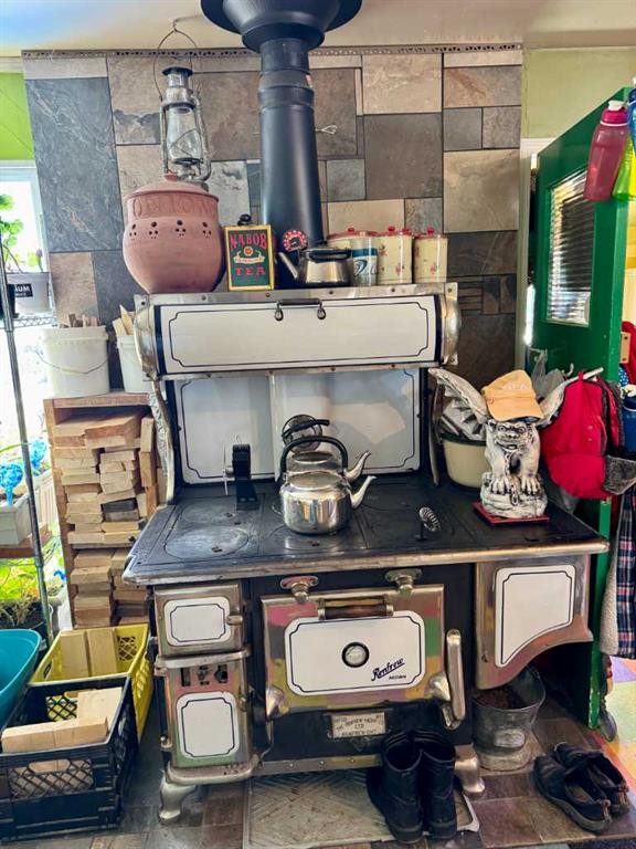 70078 Rr 253, Fort Macleod, AB - Indoor Photo Showing Garage