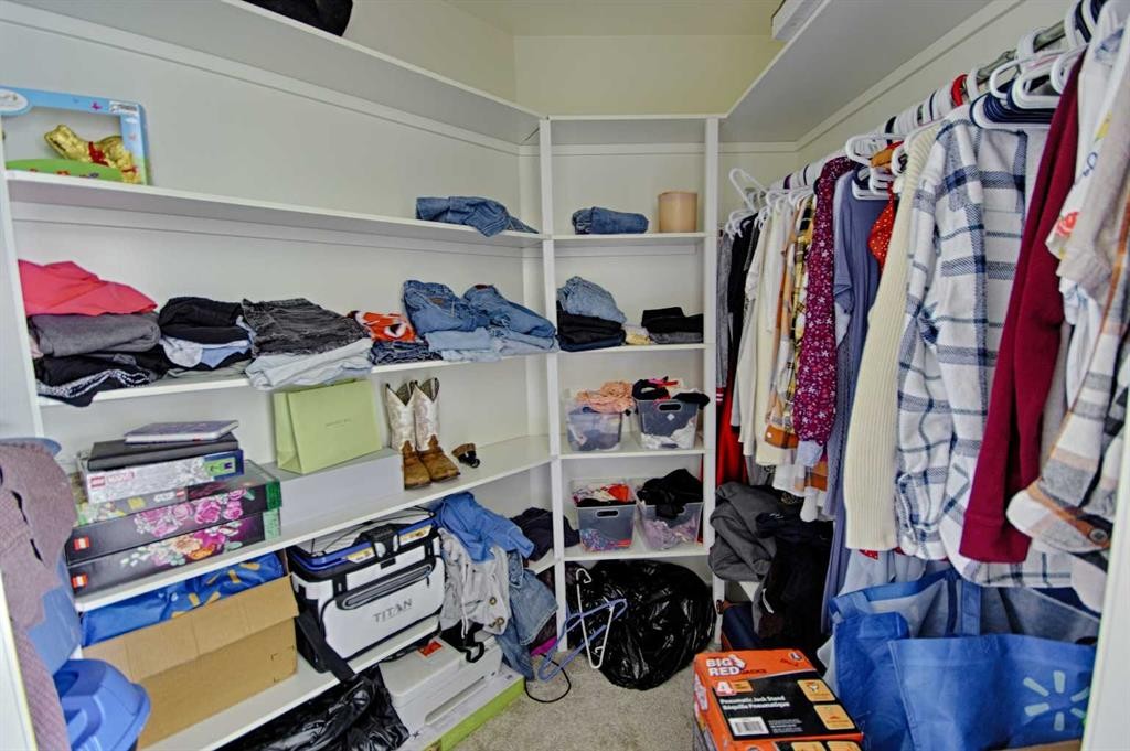 807 Sunset Place, Picture Butte, AB - Indoor With Storage