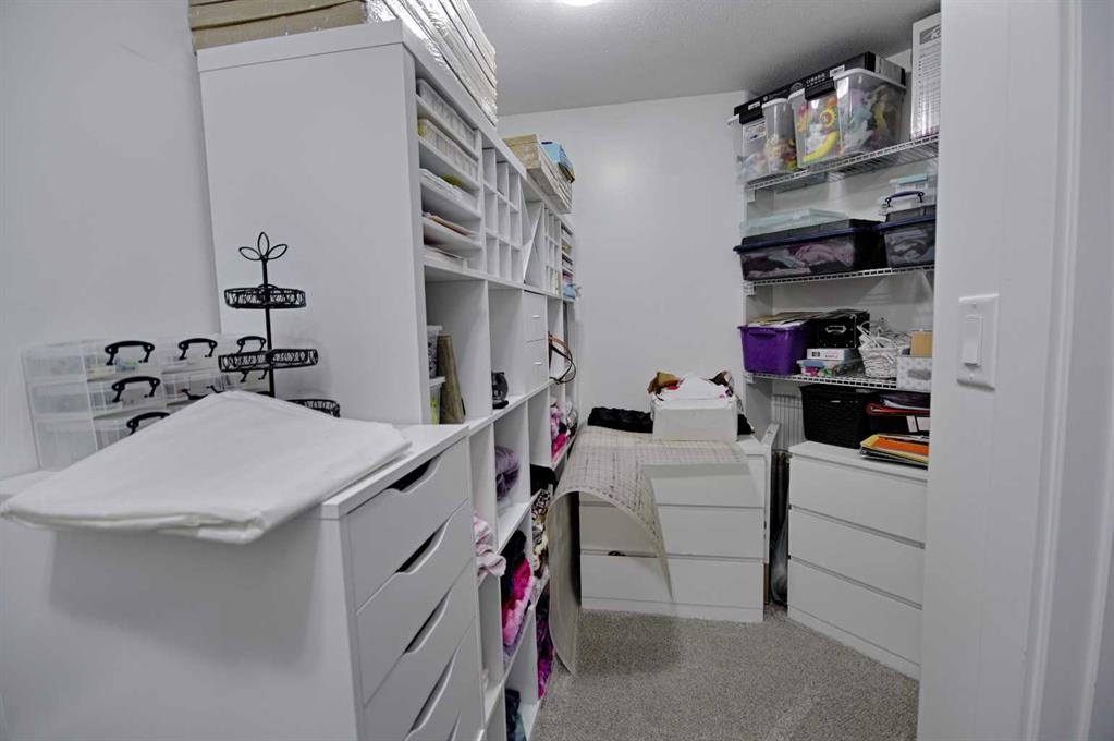 807 Sunset Place, Picture Butte, AB - Indoor