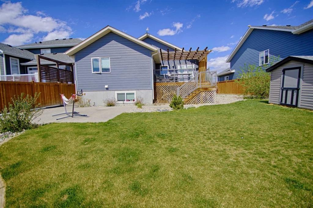 807 Sunset Place, Picture Butte, AB - Outdoor
