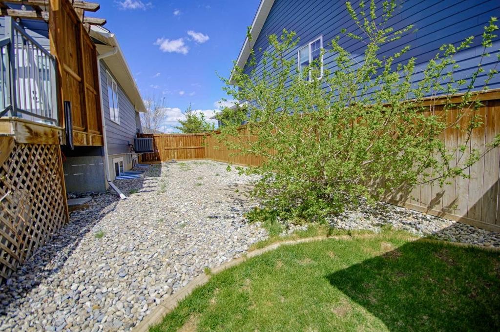 807 Sunset Place, Picture Butte, AB - Outdoor