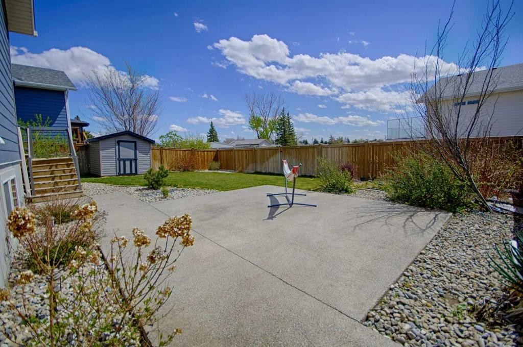 807 Sunset Place, Picture Butte, AB - Outdoor