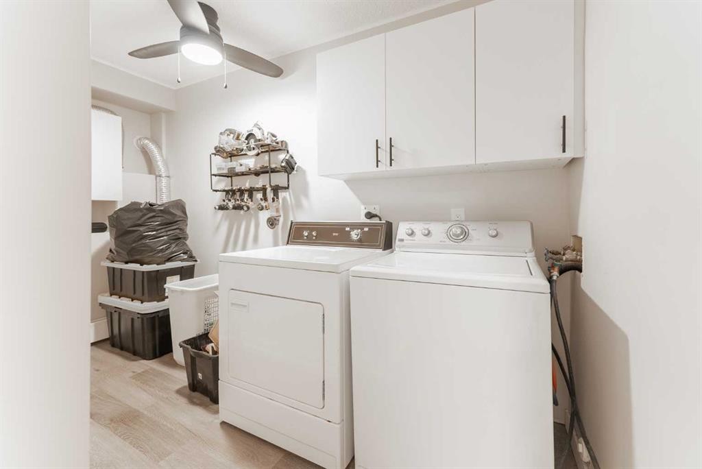 134-1237 4 Avenue South, Lethbridge, AB - Indoor Photo Showing Laundry Room