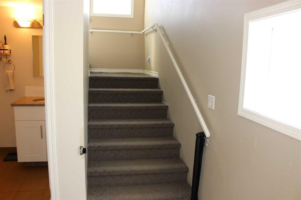 1607 23 Avenue, Coaldale, AB - Indoor Photo Showing Other Room