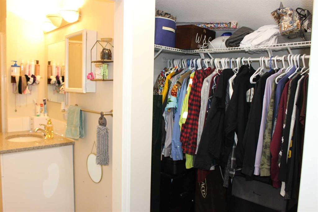 1607 23 Avenue, Coaldale, AB - Indoor With Storage