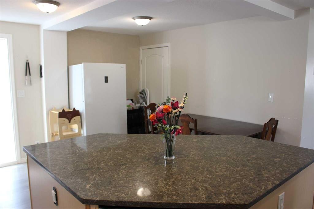 1607 23 Avenue, Coaldale, AB - Indoor