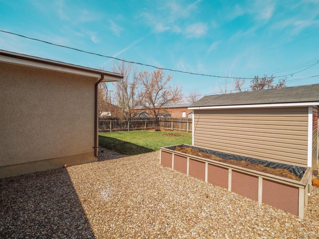 5007-62Nd Ave, Taber, AB - Outdoor