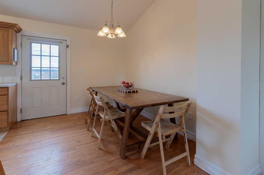 241 N 250 E, Raymond, AB - Indoor Photo Showing Dining Room