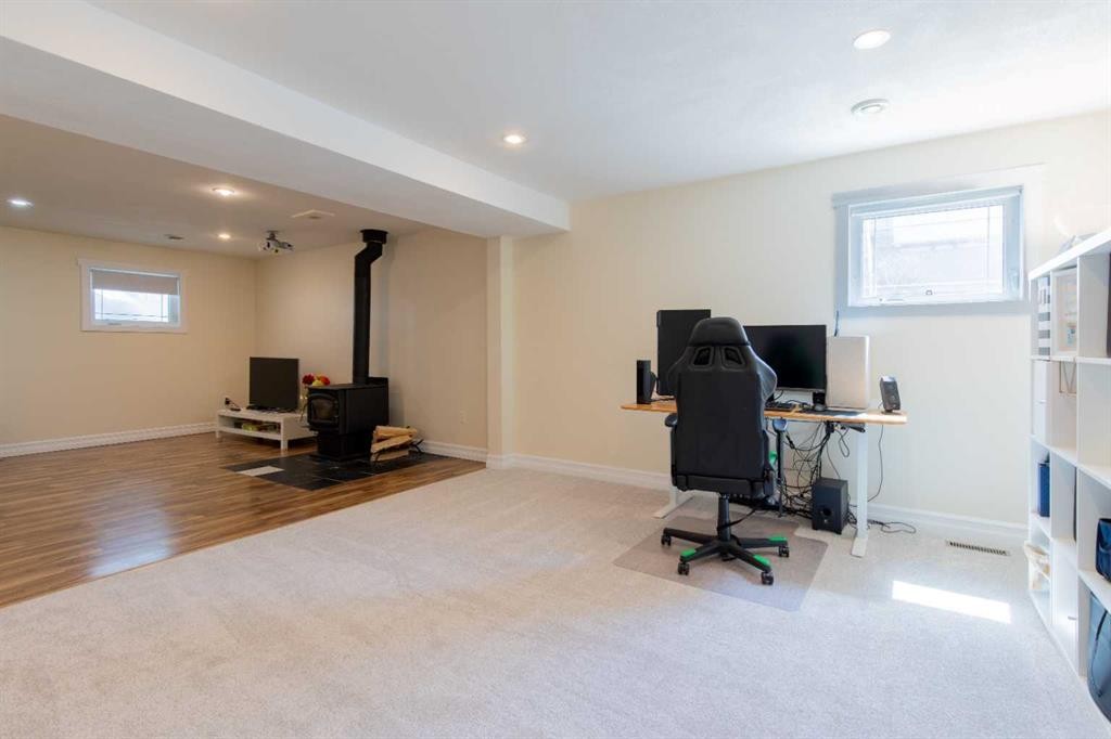 241 N 250 E, Raymond, AB - Indoor
