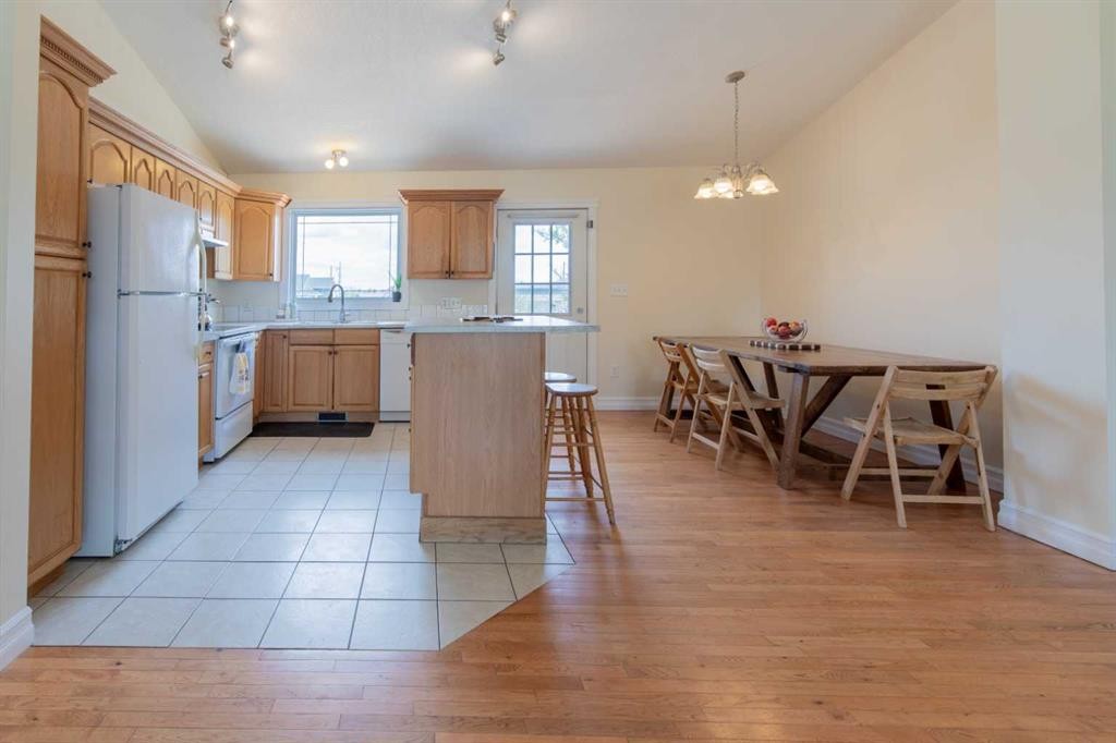 241 N 250 E, Raymond, AB - Indoor