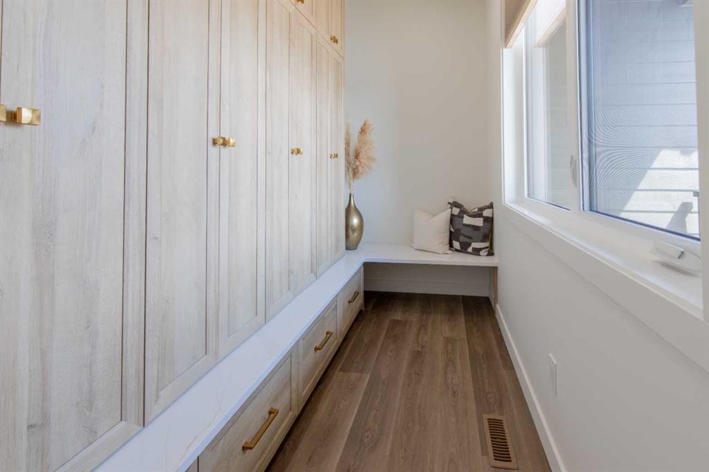 306 Bridge Crossing Close, Raymond, AB - Indoor Photo Showing Other Room