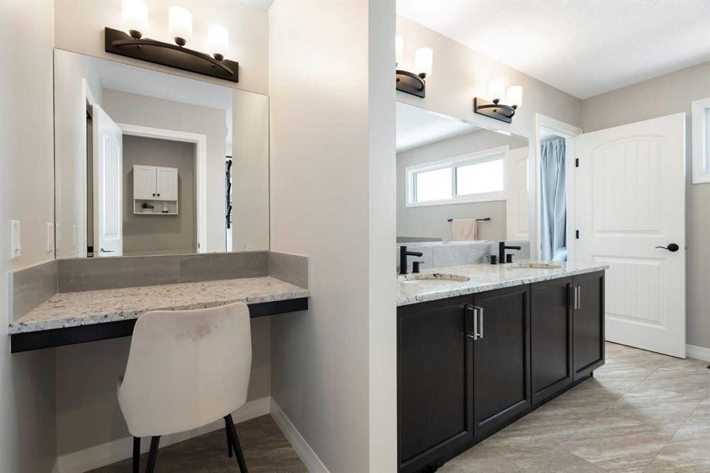 700 Seton Circle Se, Calgary, AB - Indoor Photo Showing Bathroom
