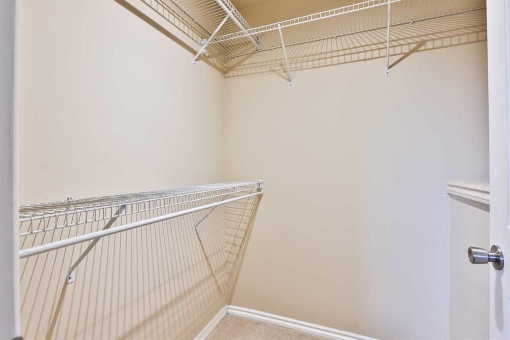 404 Lynx Crescent North, Lethbridge, AB - Indoor With Storage