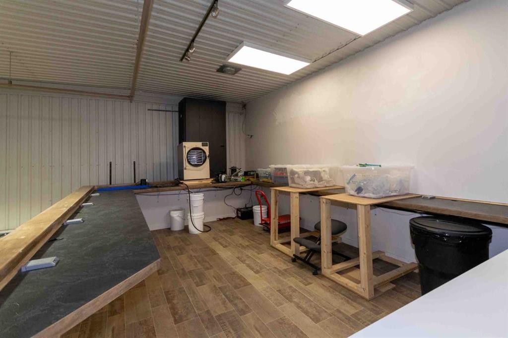 680N 300E, Raymond, AB