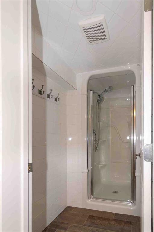 680N 300E, Raymond, AB