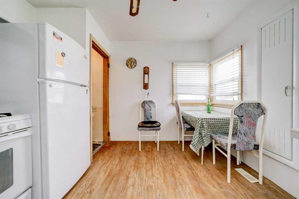 307 Grey Street, Granum, AB - Indoor Photo Showing Other Room