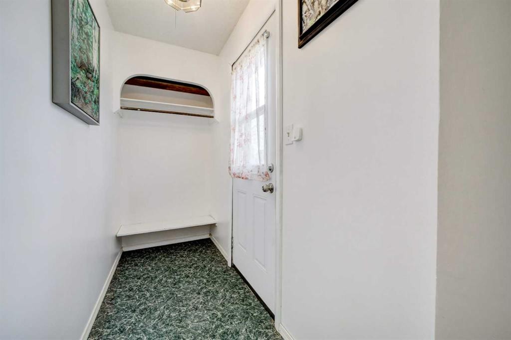 307 Grey Street, Granum, AB - Indoor Photo Showing Other Room