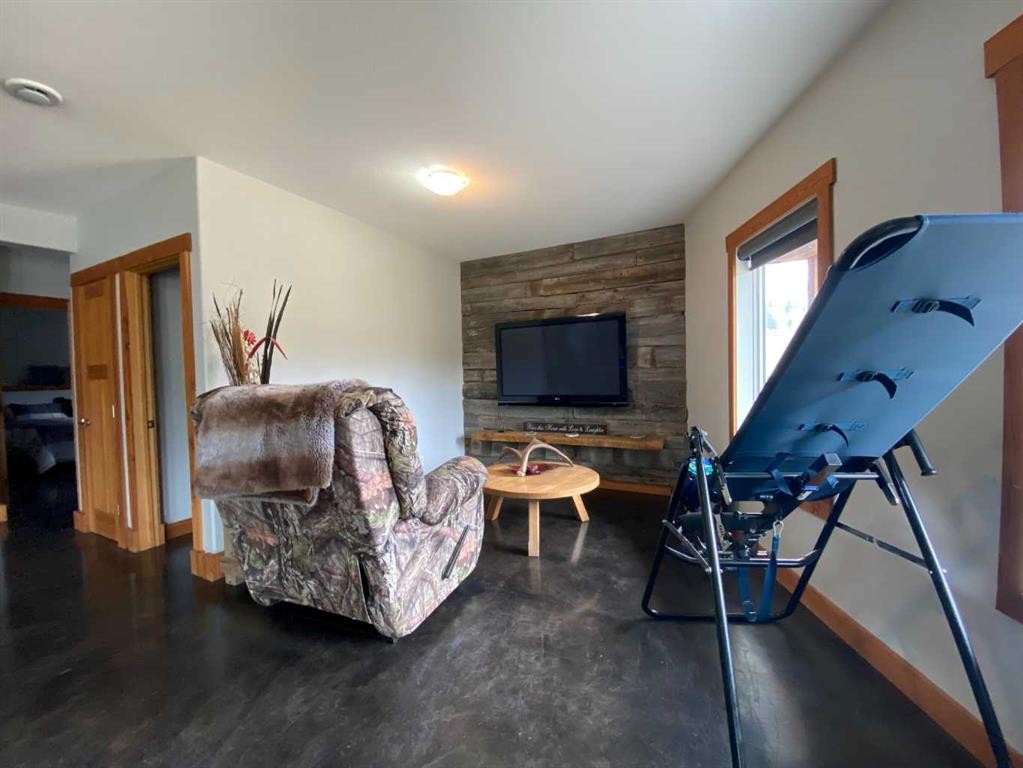 5302 19 Avenue, Coleman, AB - Indoor