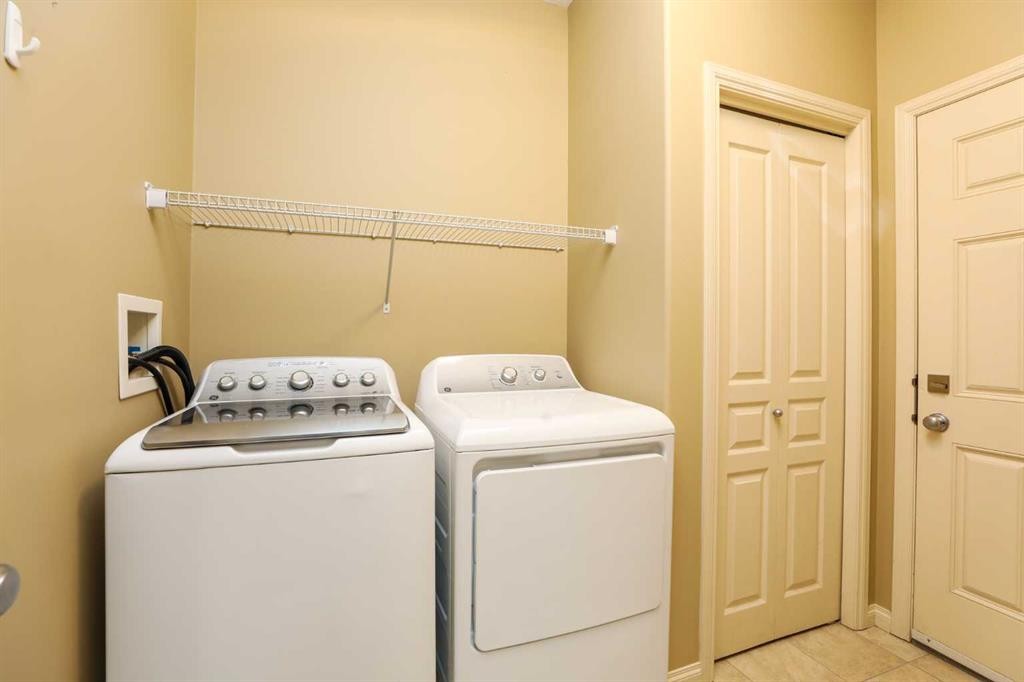132 Firelight Way West, Lethbridge, AB - Indoor Photo Showing Laundry Room
