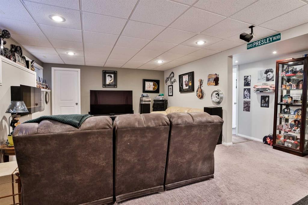 499 Lynx Crescent North, Lethbridge, AB - Indoor